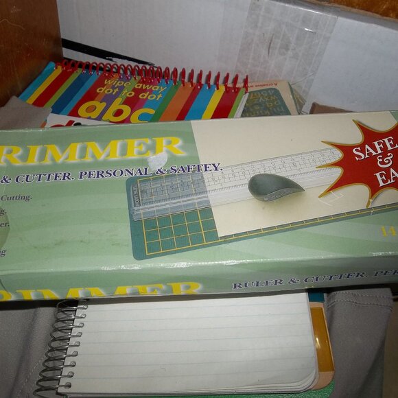 Cutter with Ruler - Picture 1 of 1